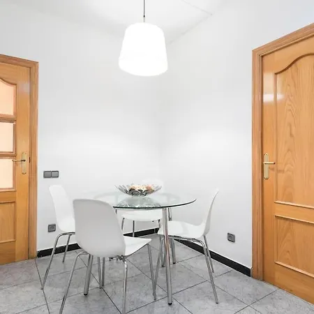 Cozy 2bdr In Sant Andreu Apartmán Barcelona
